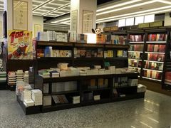 -新华书店(新街口旗舰店)