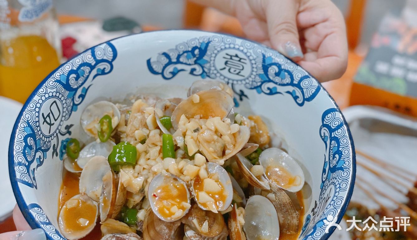 装修一般，招牌猪肉串的味道顶呱呱！