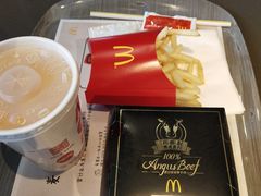 安格斯厚牛菠萝堡-麦当劳(大栅栏店)