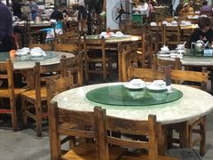 大堂-四川小胡子海鲜(丁村万人海鲜广场店)