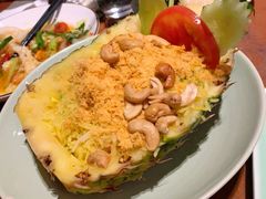 菠萝海鲜炒饭-mango tree芒果树泰国餐厅(青岛万象城店)