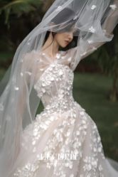 -Renee芮亦婚纱