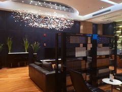 -武汉光谷广场杨家湾地铁站怡程酒店