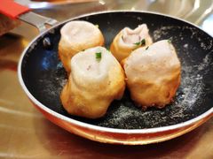 鲜肉虾仁生煎-龍堂蟹黄小笼包(万家丽店)