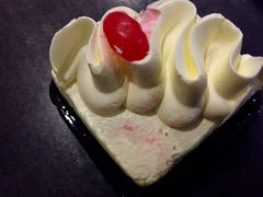 -红宝石·鲜奶小方·海派西点房(南丹店)