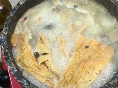 -墨脱石锅椰子鸡•香草鸭•东山羊(大东海店)