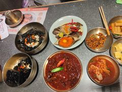 -草家酱蟹炭火烤肉店(珲春南路二店)