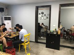 -渝嘴小老弟老火锅(华新村店)