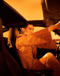 -变画·发型STUDIO