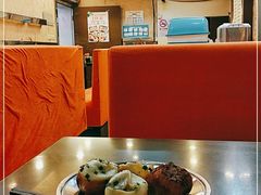 大堂-白玉兰传统小吃