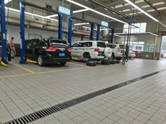 -成都锦泰一汽丰田4S店(龙泉驿区店)
