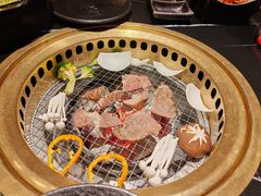 -山川小町·极番烧肉(新地假日广场店)