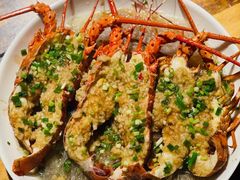 -臻鲜燕海鲜融合餐厅(金陵style店)