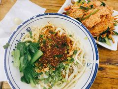 油泼面-老白家面馆(测绘东路总店)