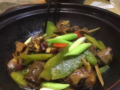 -山珍王国·云南野生菌石锅鱼