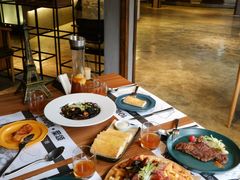 -10號公馆专业果木牛排餐厅