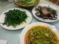 -乡土特色.冷锅鱼.牦牛肉汤锅