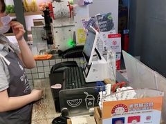 -果之满满鲜榨果汁(美罗城店)