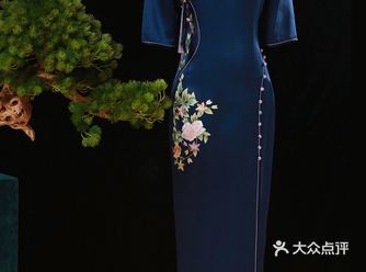 这件新中式改良旗袍太显身材啦！