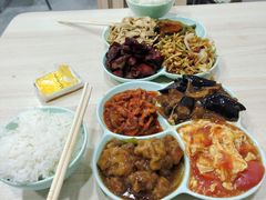 -晓宇盒饭(民安街店)