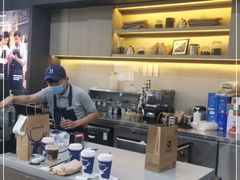 自助取餐区-瑞幸咖啡(国际珠宝交易中心店)