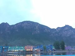 -百里峡七彩艺术小镇