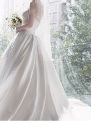 -NaNa婚纱礼服馆