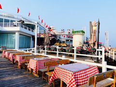 -北戴河碧螺塔海上酒吧公园