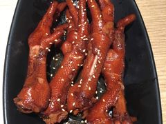 连骨头都不剩的鸡爪-佬肥猫(周浦万达店)