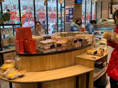 面包甜点陈列柜-元致亨(东吴路店)