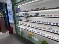 -GOOMI久米眼镜·蔡司·依视路·明月官方授权店(龙德紫金店)