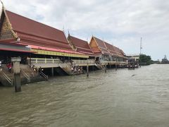 -曼谷湄南河畔华美达广场酒店