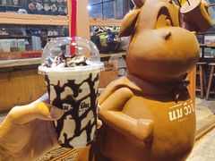 -席娜卡琳火车铁道夜市