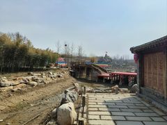 -雪山彩虹谷景区