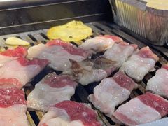 -臻牛烤肉
