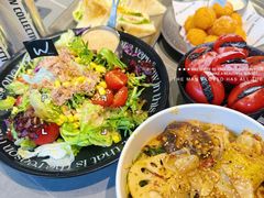 -W COLLECTIVE  DESSERT SHOP