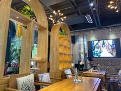 -桉树林A coffee 森林餐厅(三圣乡店)