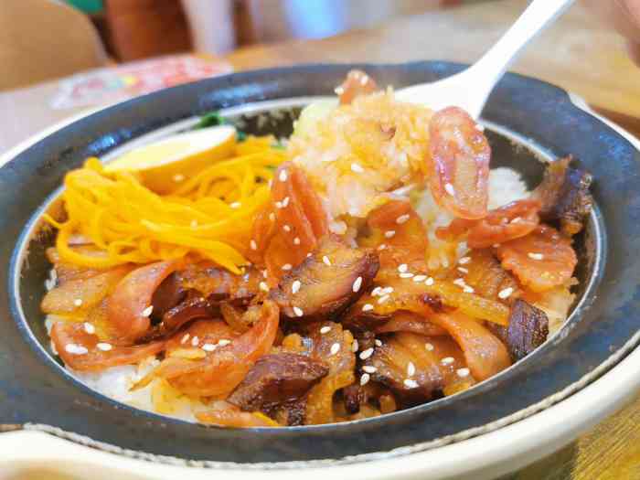 瓦煲记(四新横路店)-"步行街里比较好找的一家,好像貌似附近就这.