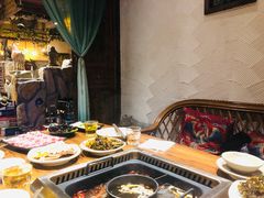 -吴氏老牌坊云南鱼豆花火锅店(通江街店)