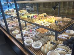 -焙丽拾光(麦凯乐直营店)