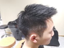 -摩登时代美发沙龙