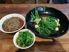 -万记麻辣烫国展总店