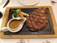 -龙虾酒吧扒房(宁波香格里拉店)