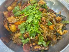 -愉肴麻辣香锅(中山路店)