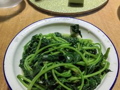 清炒红薯藤-偶屋里钵少爷(时代广场店)