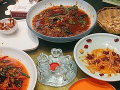 -川流不息·地道川菜·小龙虾(松东路店)