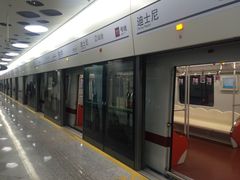 11号xian-7天连锁酒店(上海徐家汇龙华路地铁站店)