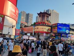 -黄兴南路步行商业街