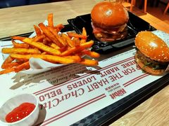 -The Habit Burger Grill 哈比特汉堡(复兴soho店)