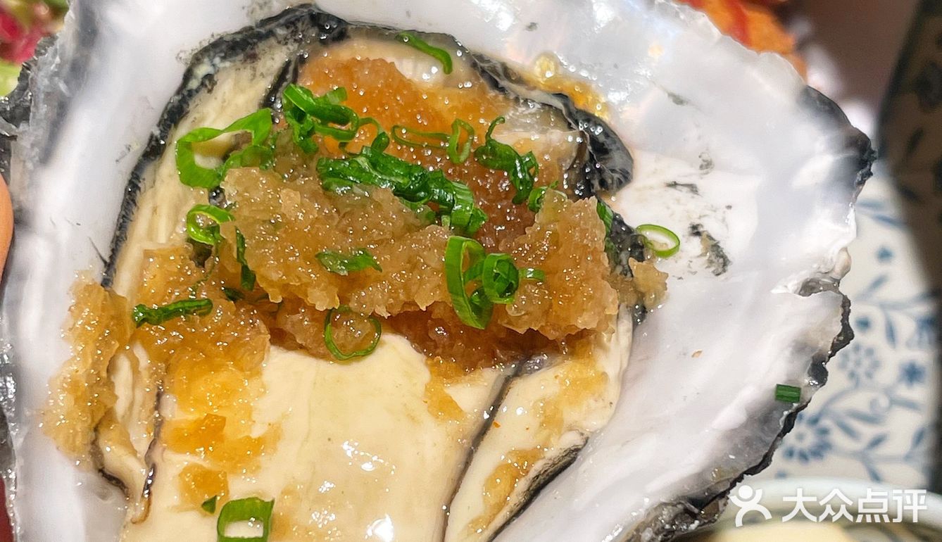 吃新鲜刺身海胆就来和利馆